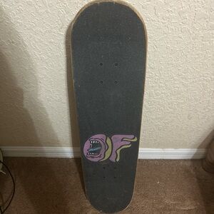 VERY RARE Santa
Cruz X Odd Future
Screaming Donut Skateboard